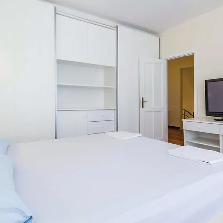 펜션 Ella- Traditionelles Mediterranes Steinhaus By Interhome *