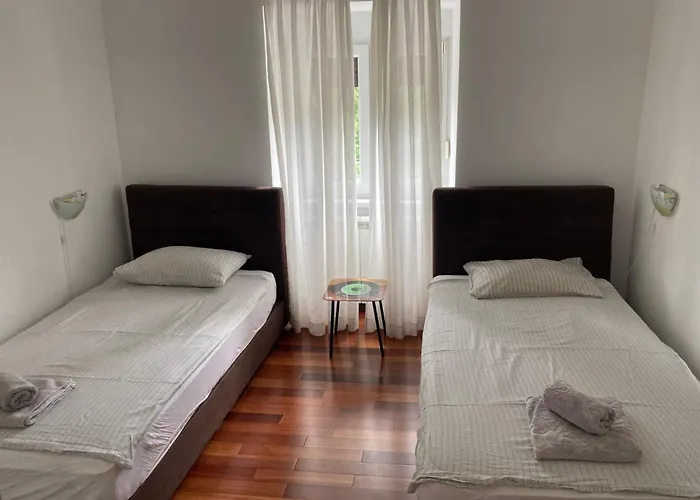 펜션 Ella- Traditionelles Mediterranes Steinhaus By Interhome 오파티아